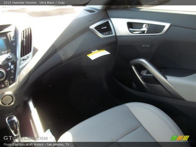 Ultra Black / Gray 2013 Hyundai Veloster