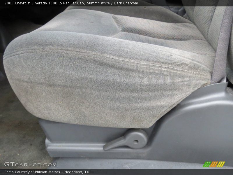 Summit White / Dark Charcoal 2005 Chevrolet Silverado 1500 LS Regular Cab