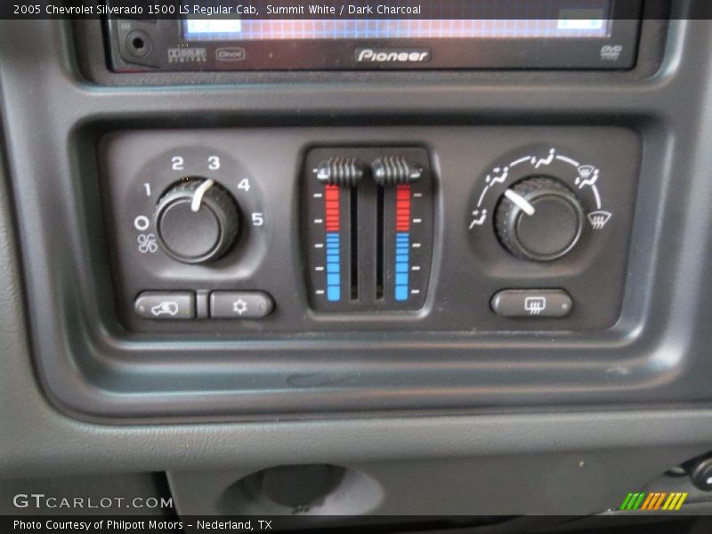Summit White / Dark Charcoal 2005 Chevrolet Silverado 1500 LS Regular Cab