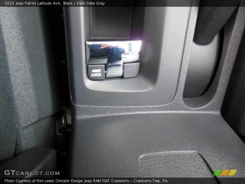 Black / Dark Slate Gray 2013 Jeep Patriot Latitude 4x4