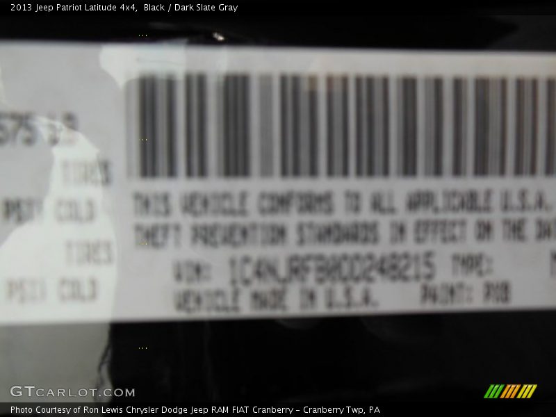 Black / Dark Slate Gray 2013 Jeep Patriot Latitude 4x4