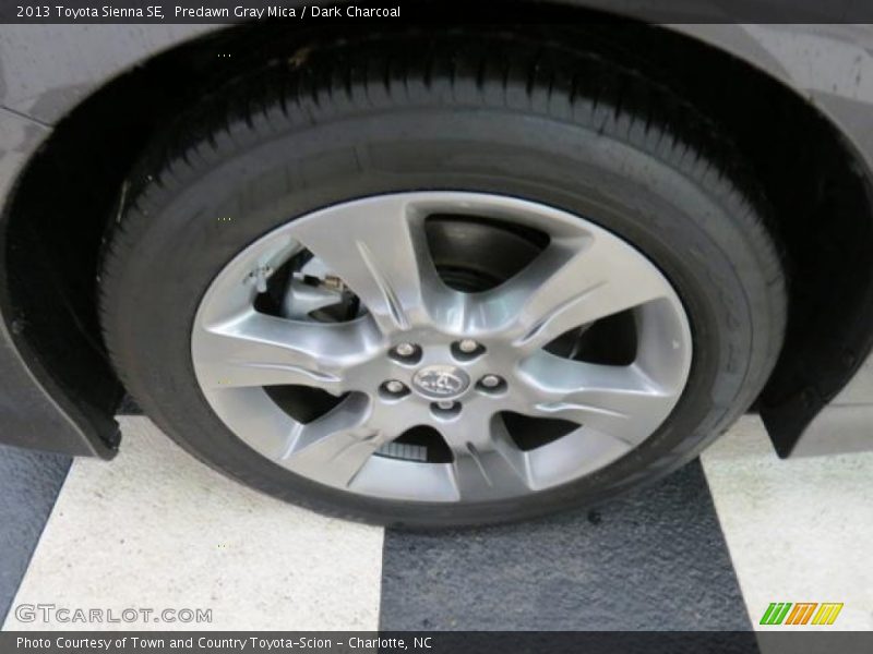 Predawn Gray Mica / Dark Charcoal 2013 Toyota Sienna SE