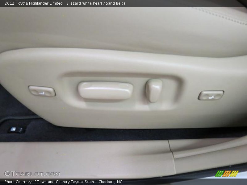 Blizzard White Pearl / Sand Beige 2012 Toyota Highlander Limited
