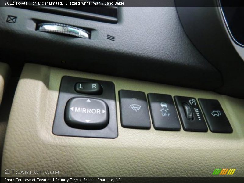 Blizzard White Pearl / Sand Beige 2012 Toyota Highlander Limited