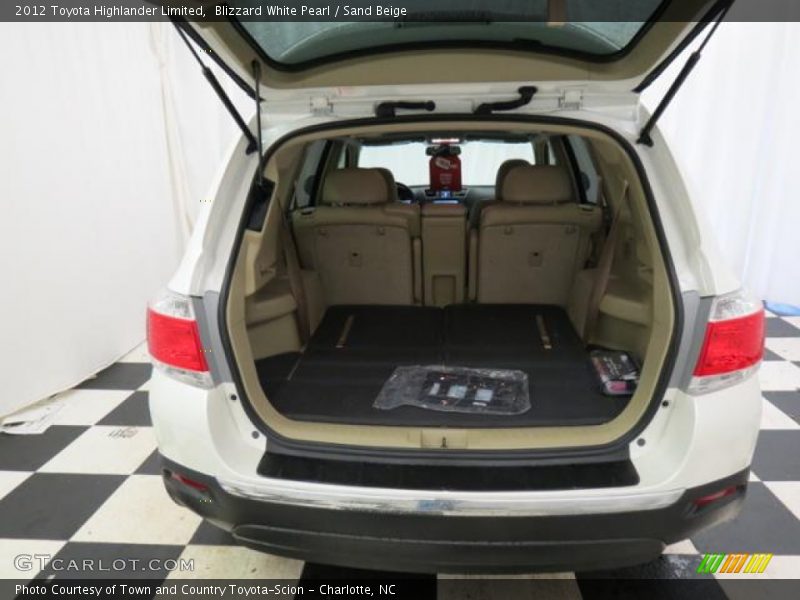 Blizzard White Pearl / Sand Beige 2012 Toyota Highlander Limited