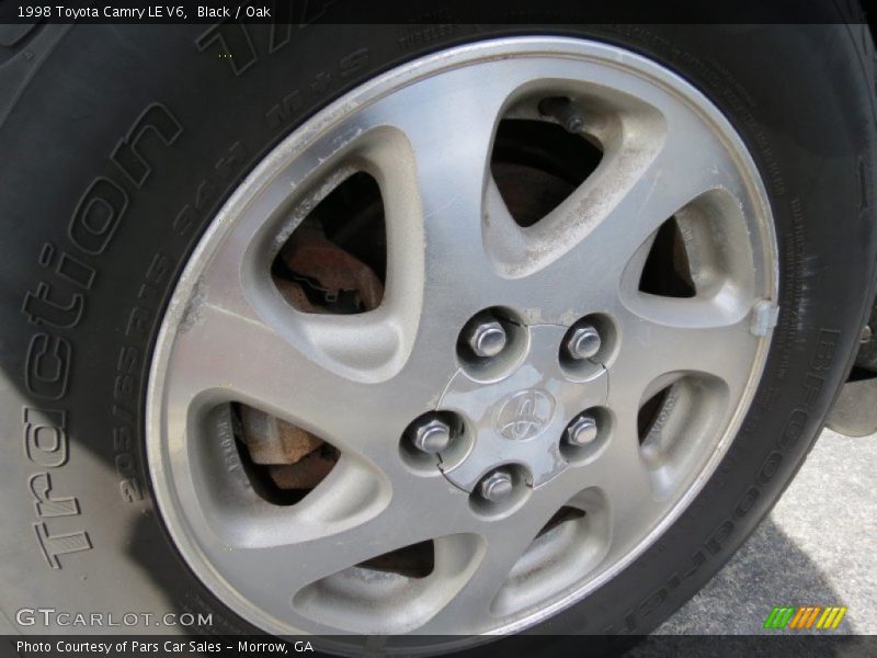 Black / Oak 1998 Toyota Camry LE V6