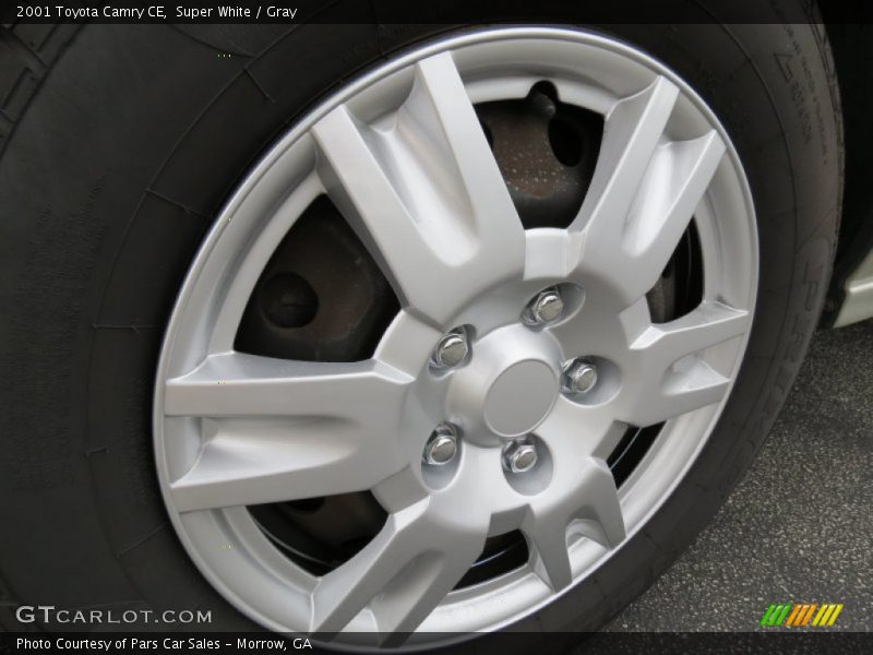 Super White / Gray 2001 Toyota Camry CE