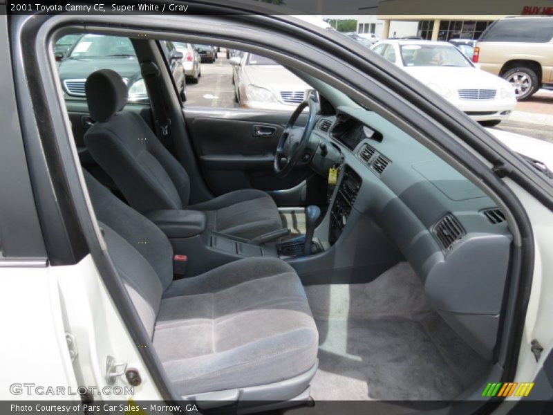 Super White / Gray 2001 Toyota Camry CE