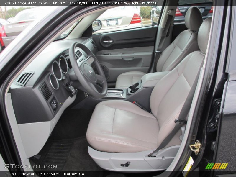 Brilliant Black Crystal Pearl / Dark Slate Gray/Light Graystone 2006 Dodge Magnum SXT