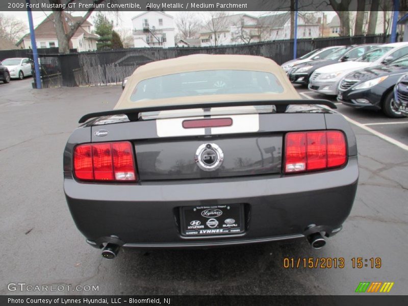 Alloy Metallic / Medium Parchment 2009 Ford Mustang GT Premium Convertible