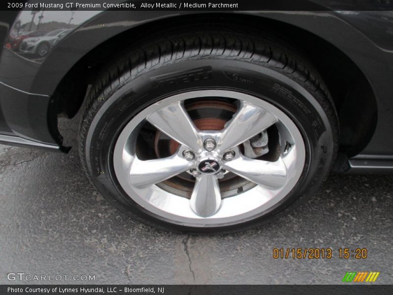 Alloy Metallic / Medium Parchment 2009 Ford Mustang GT Premium Convertible