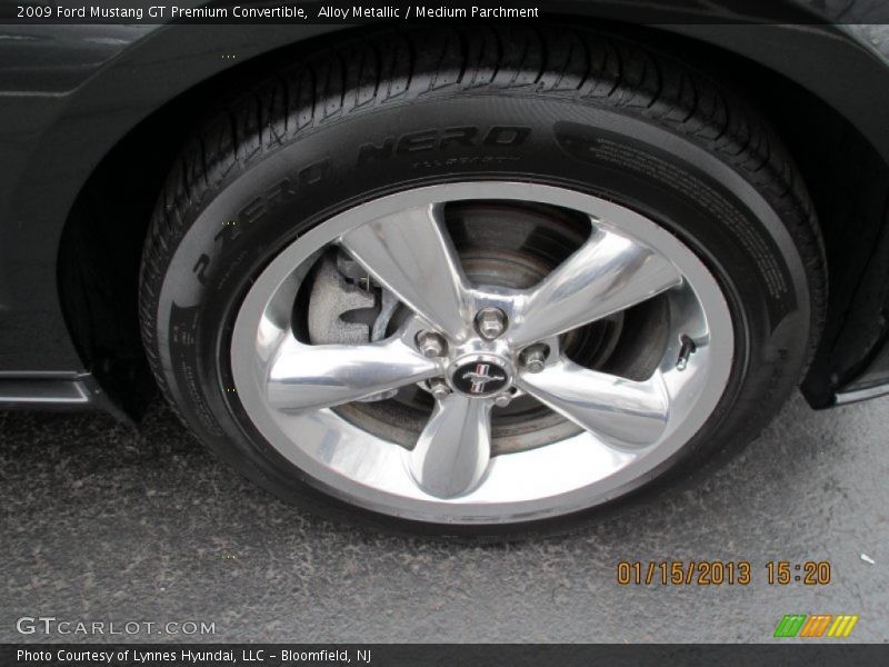 Alloy Metallic / Medium Parchment 2009 Ford Mustang GT Premium Convertible