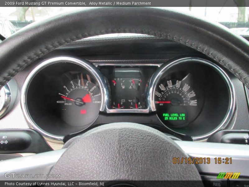 Alloy Metallic / Medium Parchment 2009 Ford Mustang GT Premium Convertible