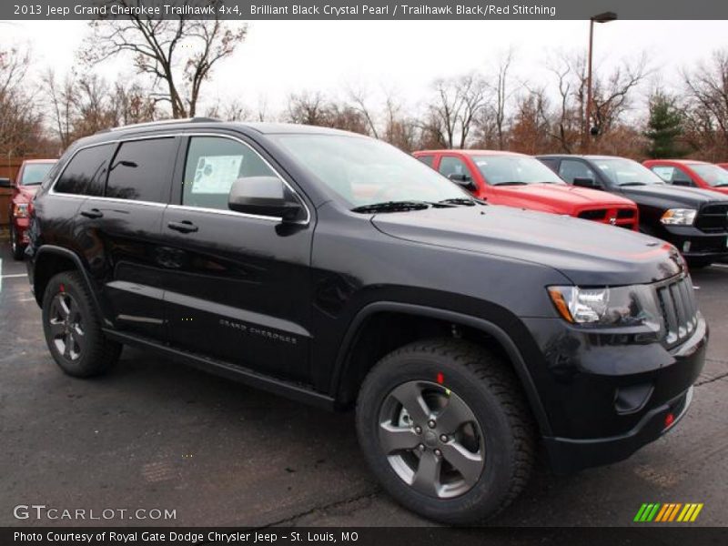 Front 3/4 View of 2013 Grand Cherokee Trailhawk 4x4