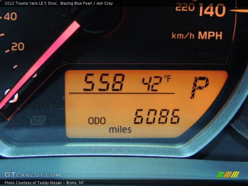 Blazing Blue Pearl / Ash Gray 2012 Toyota Yaris LE 5 Door