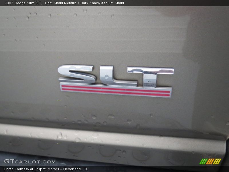 Light Khaki Metallic / Dark Khaki/Medium Khaki 2007 Dodge Nitro SLT