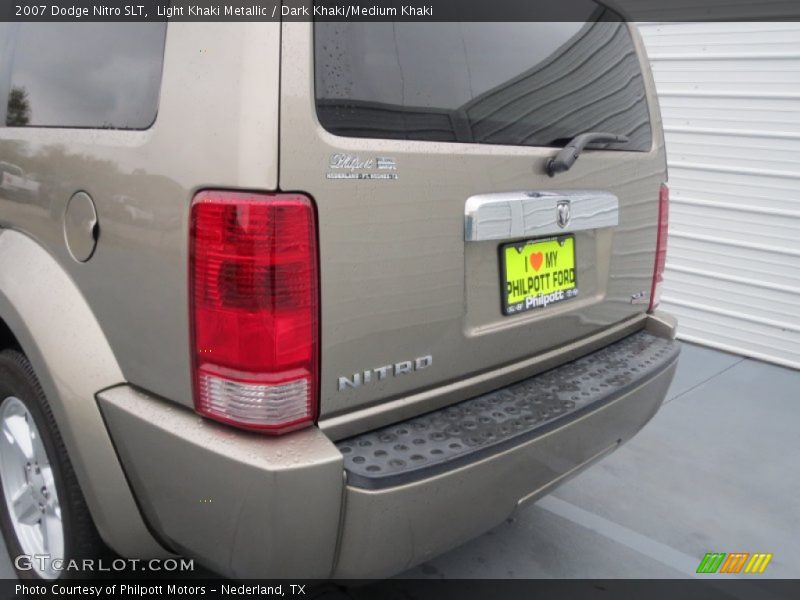 Light Khaki Metallic / Dark Khaki/Medium Khaki 2007 Dodge Nitro SLT