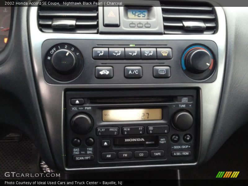 Nighthawk Black Pearl / Charcoal 2002 Honda Accord SE Coupe