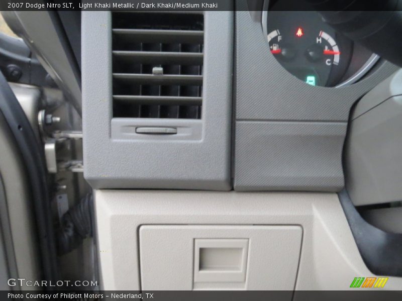 Light Khaki Metallic / Dark Khaki/Medium Khaki 2007 Dodge Nitro SLT