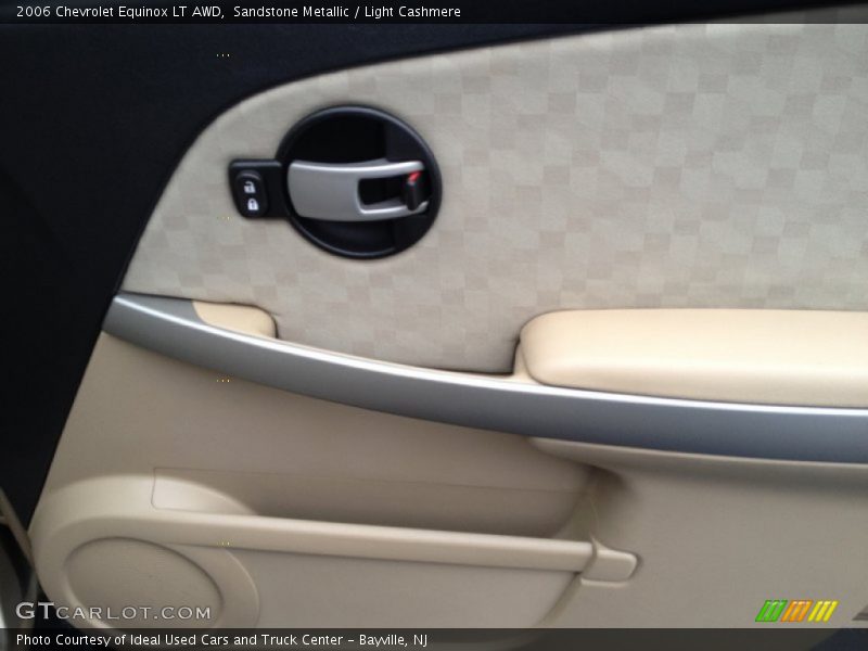Sandstone Metallic / Light Cashmere 2006 Chevrolet Equinox LT AWD