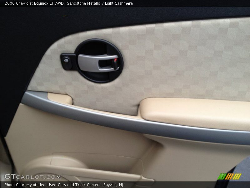 Sandstone Metallic / Light Cashmere 2006 Chevrolet Equinox LT AWD