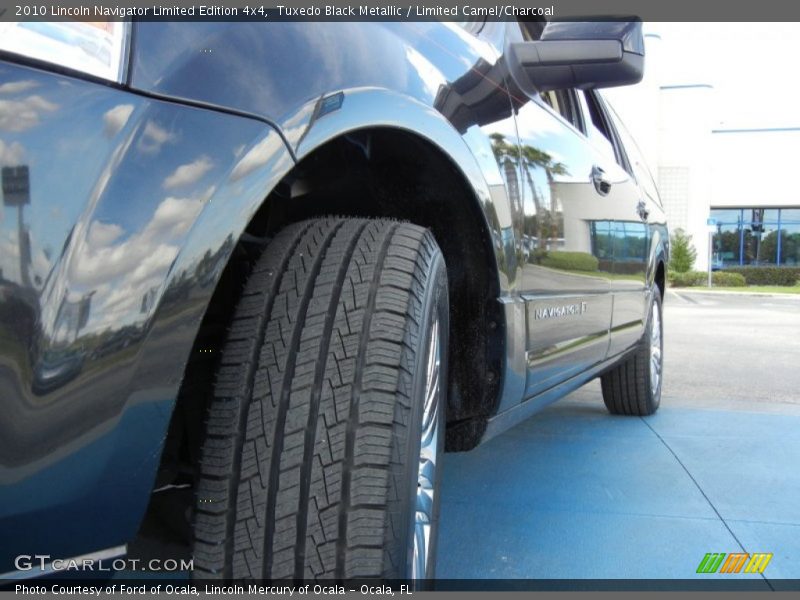 Tuxedo Black Metallic / Limited Camel/Charcoal 2010 Lincoln Navigator Limited Edition 4x4