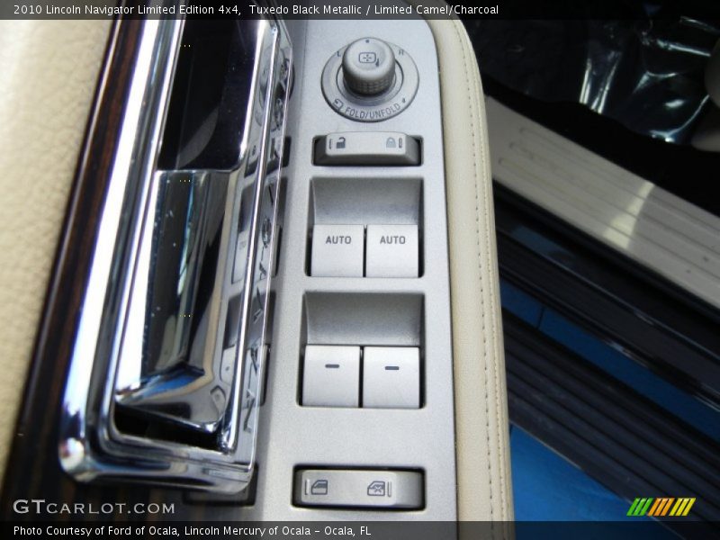 Controls of 2010 Navigator Limited Edition 4x4