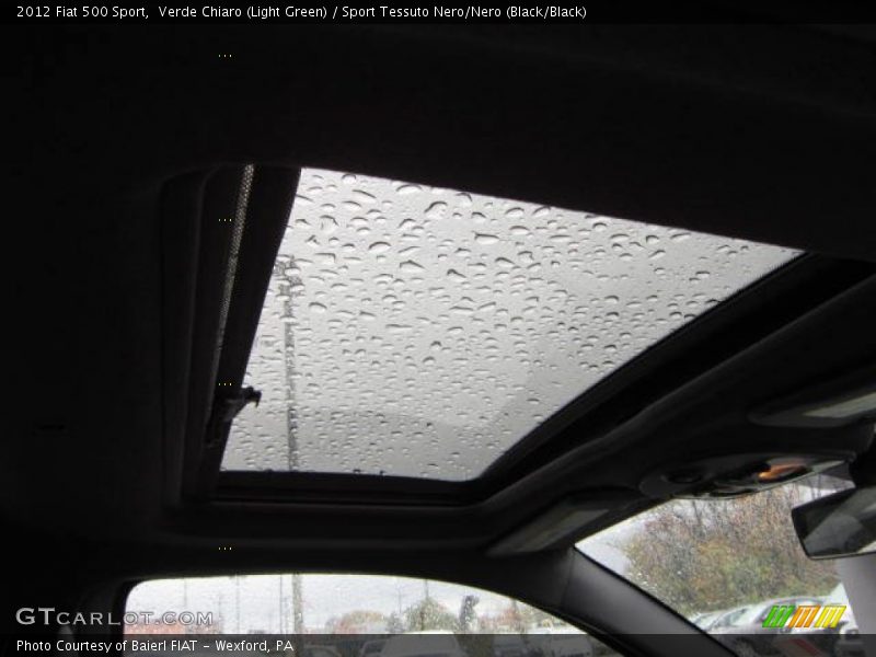 Verde Chiaro (Light Green) / Sport Tessuto Nero/Nero (Black/Black) 2012 Fiat 500 Sport