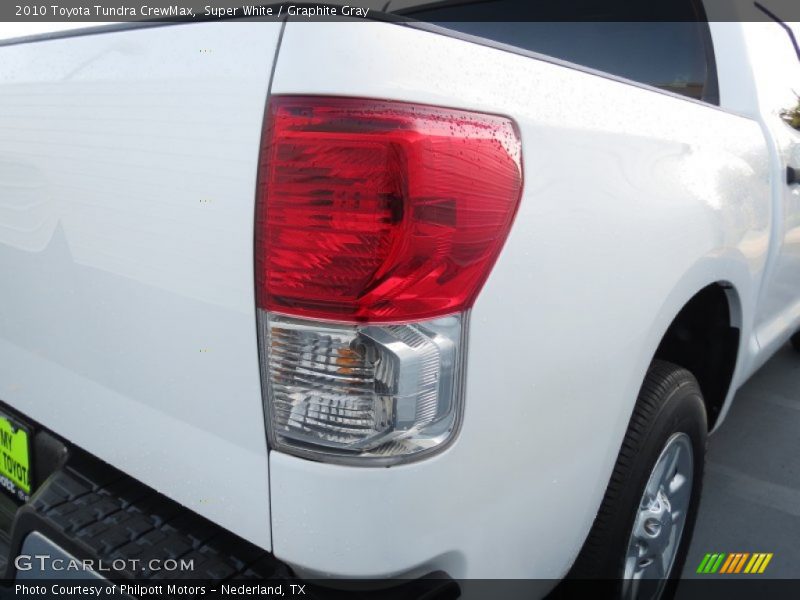 Super White / Graphite Gray 2010 Toyota Tundra CrewMax