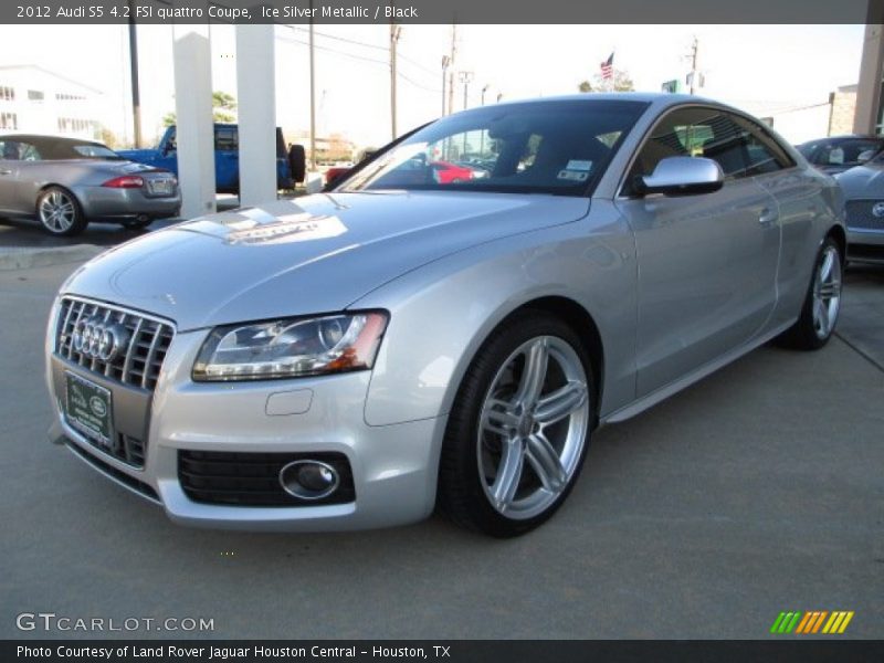 Front 3/4 View of 2012 S5 4.2 FSI quattro Coupe