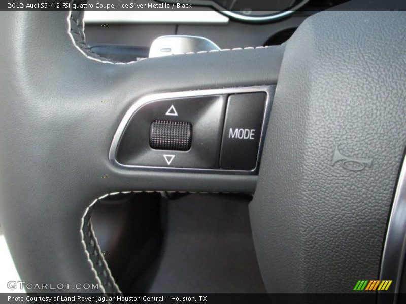 Controls of 2012 S5 4.2 FSI quattro Coupe
