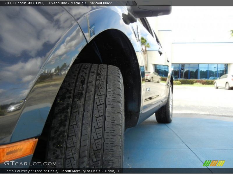 Tuxedo Black Metallic / Charcoal Black 2010 Lincoln MKX FWD