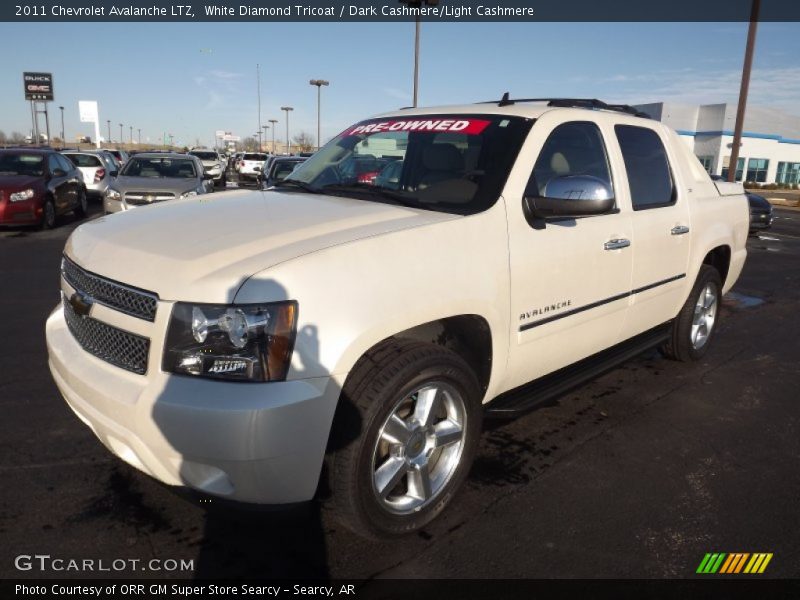 White Diamond Tricoat / Dark Cashmere/Light Cashmere 2011 Chevrolet Avalanche LTZ