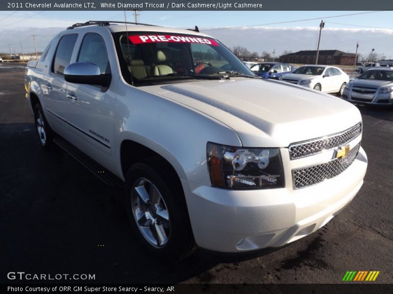 White Diamond Tricoat / Dark Cashmere/Light Cashmere 2011 Chevrolet Avalanche LTZ