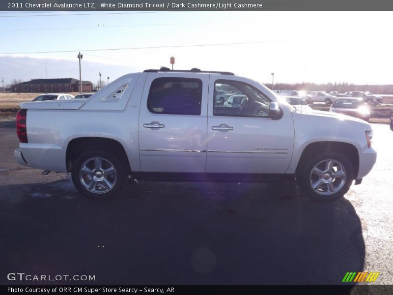 White Diamond Tricoat / Dark Cashmere/Light Cashmere 2011 Chevrolet Avalanche LTZ