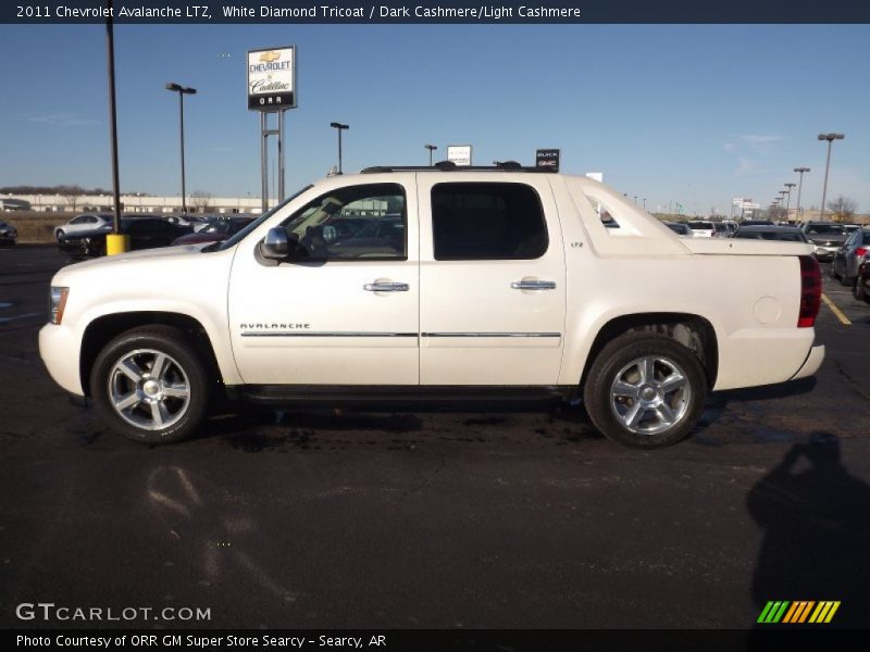 White Diamond Tricoat / Dark Cashmere/Light Cashmere 2011 Chevrolet Avalanche LTZ
