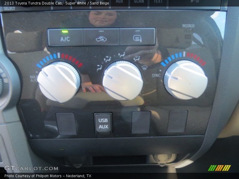 Super White / Sand Beige 2013 Toyota Tundra Double Cab