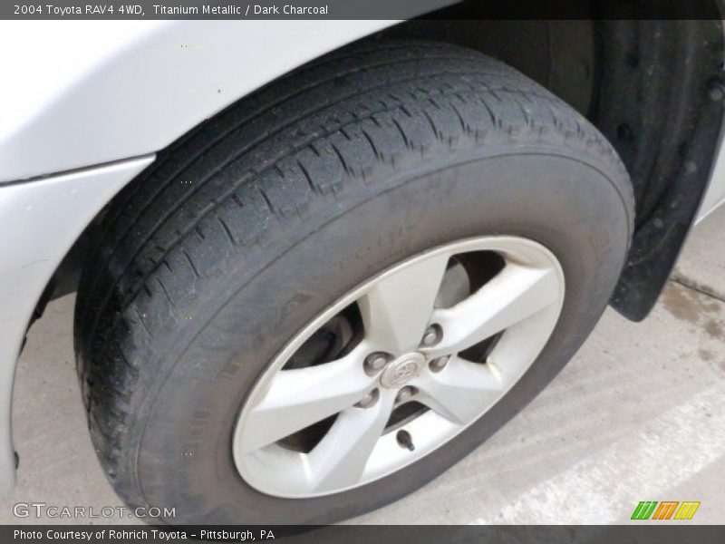 Titanium Metallic / Dark Charcoal 2004 Toyota RAV4 4WD