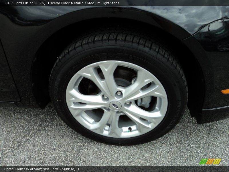 Tuxedo Black Metallic / Medium Light Stone 2012 Ford Fusion SE V6