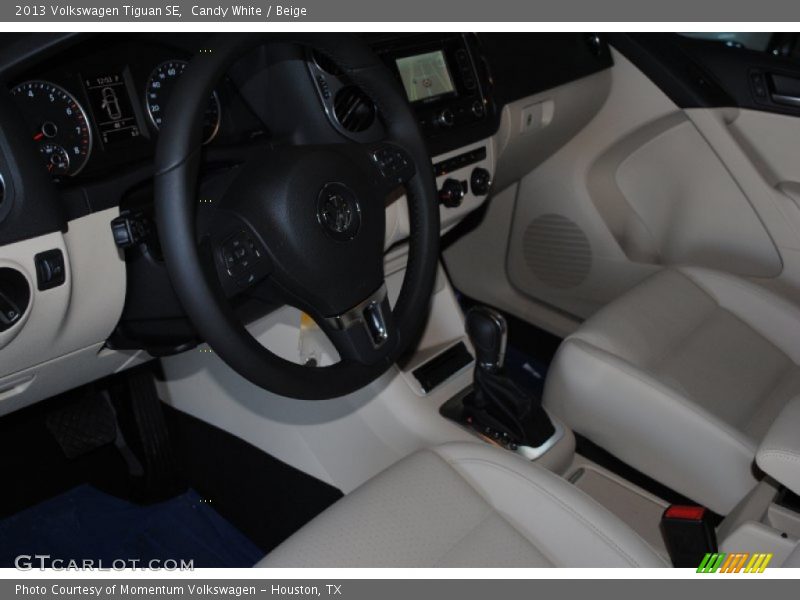 Candy White / Beige 2013 Volkswagen Tiguan SE