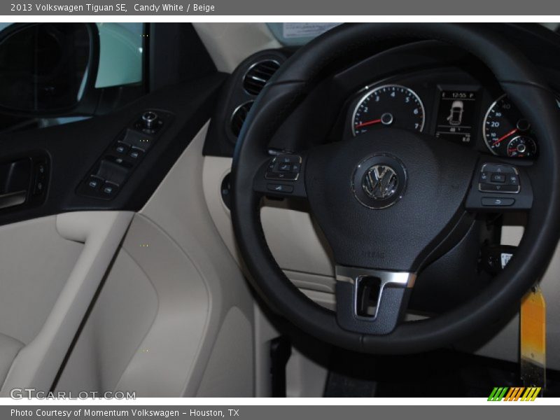 Candy White / Beige 2013 Volkswagen Tiguan SE