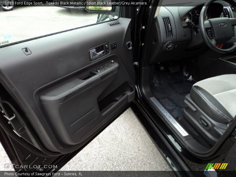 Tuxedo Black Metallic / Sport Black Leather/Grey Alcantara 2010 Ford Edge Sport