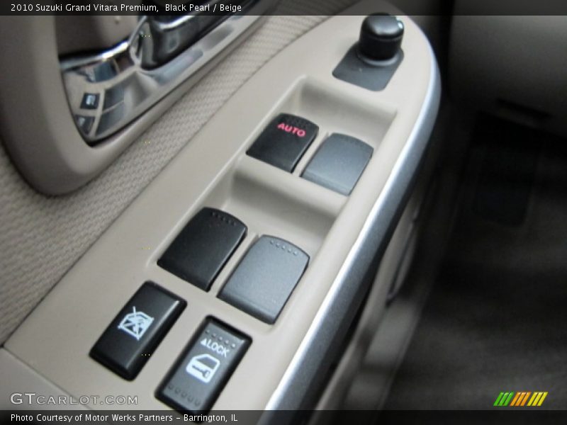 Black Pearl / Beige 2010 Suzuki Grand Vitara Premium