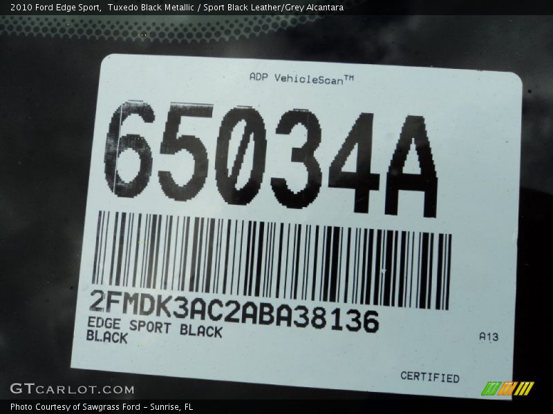 Tuxedo Black Metallic / Sport Black Leather/Grey Alcantara 2010 Ford Edge Sport