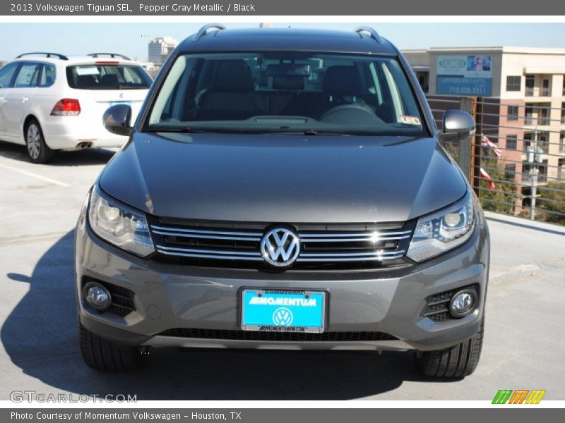 Pepper Gray Metallic / Black 2013 Volkswagen Tiguan SEL
