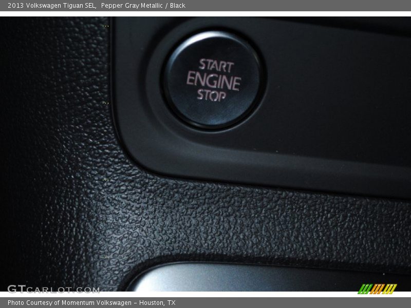 Pepper Gray Metallic / Black 2013 Volkswagen Tiguan SEL
