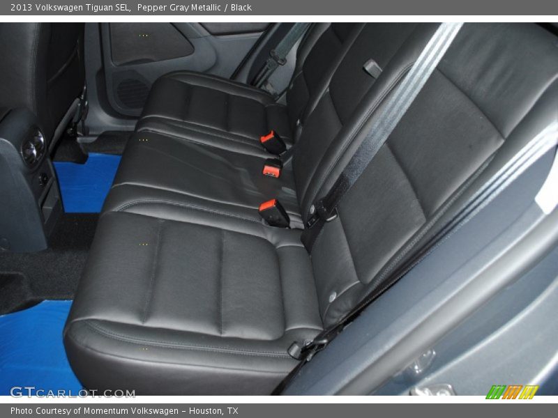 Pepper Gray Metallic / Black 2013 Volkswagen Tiguan SEL
