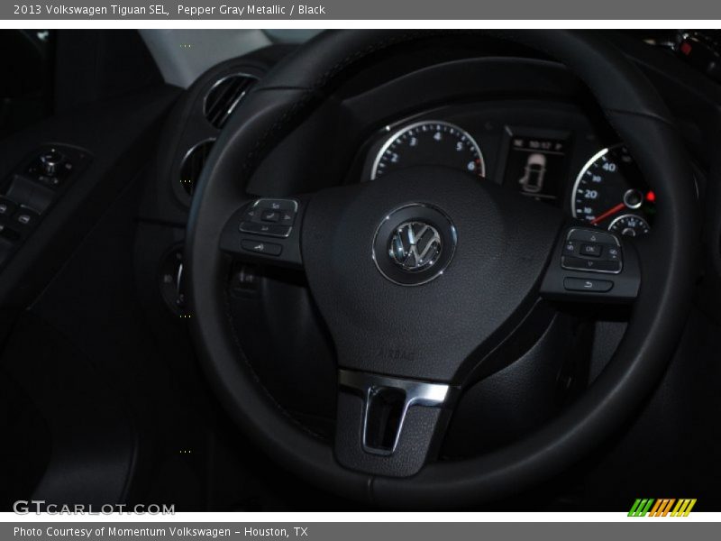 Pepper Gray Metallic / Black 2013 Volkswagen Tiguan SEL