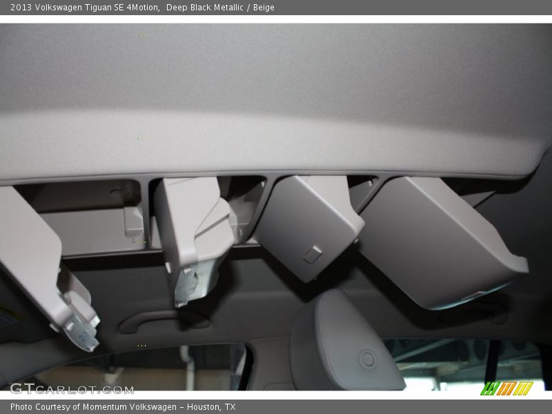 Deep Black Metallic / Beige 2013 Volkswagen Tiguan SE 4Motion