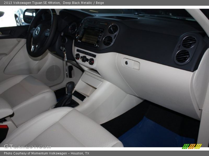 Deep Black Metallic / Beige 2013 Volkswagen Tiguan SE 4Motion